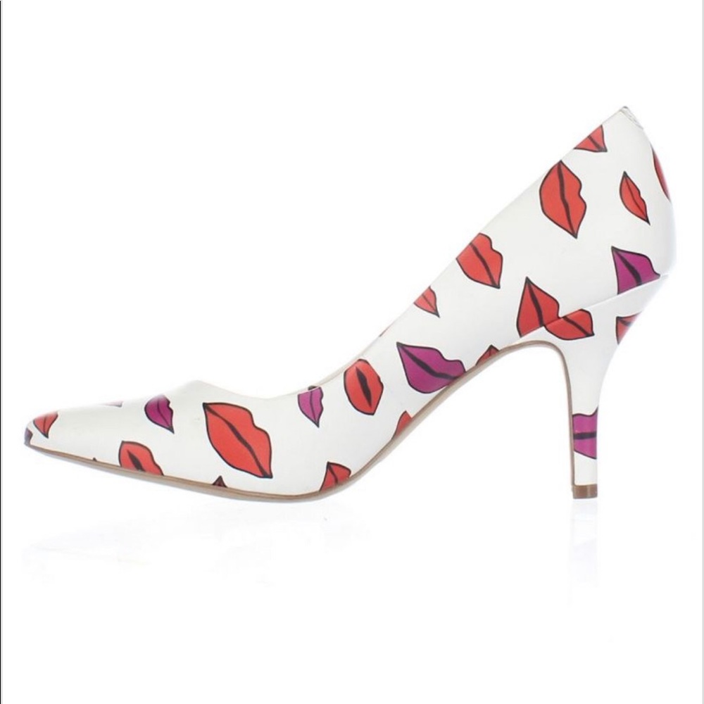 New! Zitah Lip white size 8.5 INC Concept